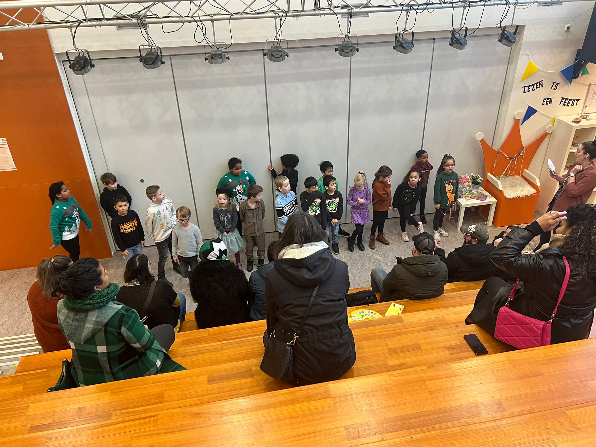 Thema-afsluiting "kijk eens om je heen"